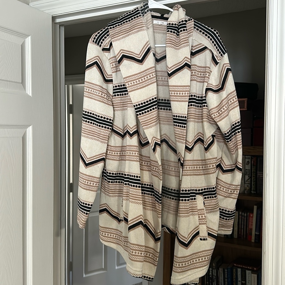 Maurice’s. Aztec Print plus size 1 cardigan.